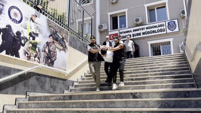 İstanbul'da cinayet şüphelisi saklandığı bavulda yakalandı