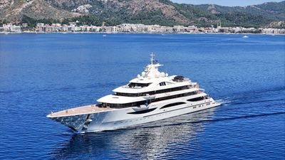 Marmaris'te lüks yata 3 tankerlik yakıt ikmali yapıldı