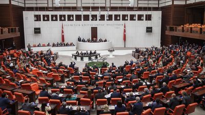 TBMM'de 100'ü aşkın milletvekili ve personel hastanelik oldu