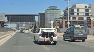 Bursa’da açık bagajda tehlikeli yolculuk