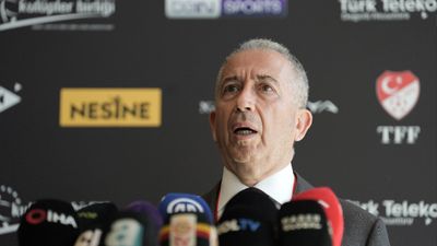 Metin Öztürk: Bu yıl da gerçek tek 5 yıldızlı takım olarak şampiyonluğu kucaklayacak