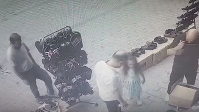 İstanbul'un iki ilçesinde, iki farklı hırsızlık kamerada