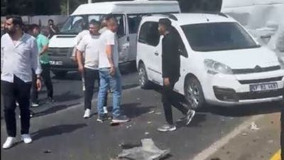 Mardin'de 7 araç zincirleme kazaya karıştı
