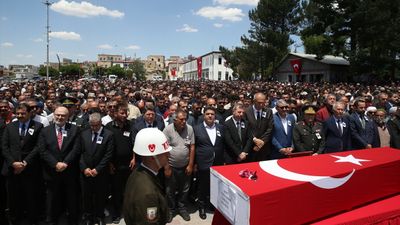 Şehit Piyade Uzman Çavuş Enver Yaman, Niğde'de son yolculuğuna uğurlandı