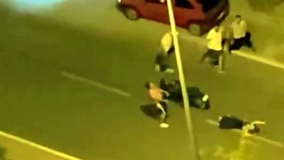 İstanbul'da kavgayı ayırması için motosikletliyi durdurdu