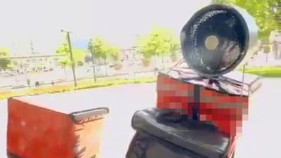 Bursa'da kuryenin sıcak havaya bulduğu çözüm beğeni topladı