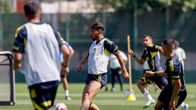 Fenerbahçe, yeni sezon hazırlıklarına devam etti