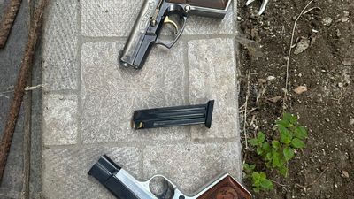 İstanbul'da motosikletli saldırganlar, 2 iş yerini kurşunladı