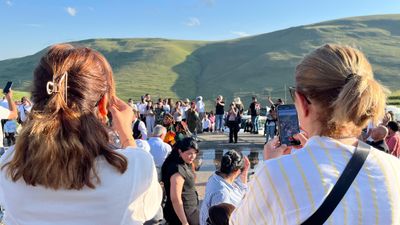 Ardahan Damal'da hava açınca Atatürk’ün silüeti görüldü
