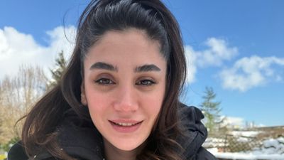 Oyuncu Sitare Akbaş, evleniyor! Sevgilisi Cengiz Orhonlu ile nişanlandı