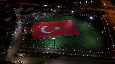 Dünyanın en büyük Türk bayrağı Kayseri'de yeniden açıldı