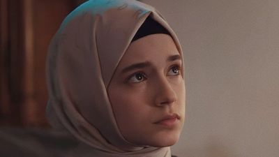 Kızıl Goncalar'ın Zeynep'i Mina Demirtaş imaj değiştirdi! Son hali gündem oldu