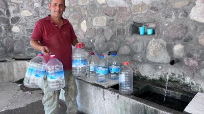 İzmir Bornova'da vatandaş aylardır içme suyuna hasret