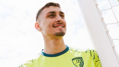 Galatasaray peşindeydi! Djordje Petrovic, Bournemouth'a imza attı