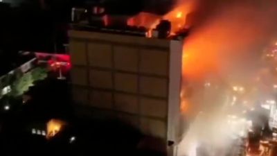 Irak'ta alışveriş merkezinde yangın: 70 ölü