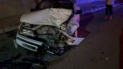 Niğde’de iki otomobil çarpıştı 3’ü çocuk 6 kişi yaralandı