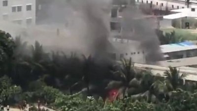 Bangladeş'te eğitim uçağı düştü: 18 kişi hayatını kaybetti