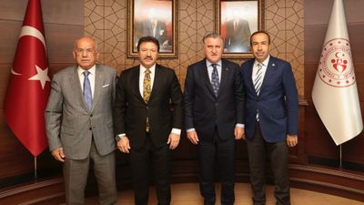 Osman Aşkın Bak, Ankaragücü Onursal Başkanı Yiğiner’i kabul etti