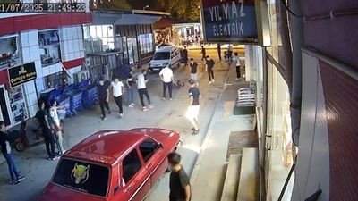 Isparta'da alacak verecek kavgasında ortalık savaş alanına döndü
