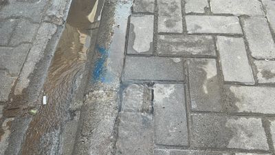Marmaris'te su borusu patladı: 5 gündür su boşa akıyor