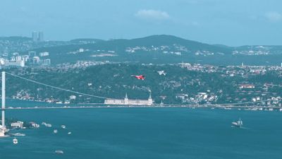 'HÜRJET' ve 'HÜRKUŞ' İstanbul semalarında