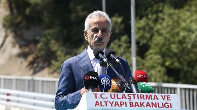 Abdulkadir Uraloğlu: Doğancı Tüneli'yle 15 dakikalık seyahat süresi 3 dakikaya indi