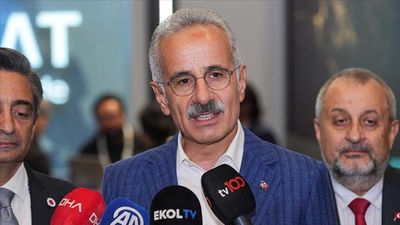 Abdulkadir Uraloğlu açıkladı: Türk hava sahasında transit uçuş rekoru kırıldı