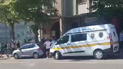 Kocaeli'de muhabirin telefonunu gasp ettiler: Bu haber paylaşılmayacak