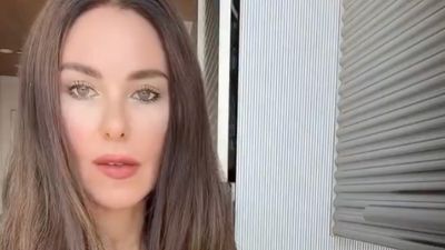 Defne Samyeli, kahvaltısını paylaştı