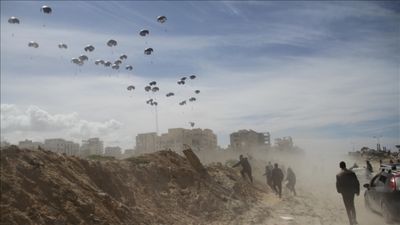 Ürdün ve BAE, İsrail'in Gazze ambargosunu havadan yardım atarak kırmaya çalışıyor
