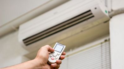 Klimayı açmadan önce o tuşa basın! Hem soğutma etkisini artırın hem de faturayı düşürün