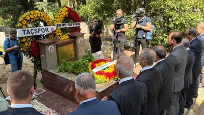 Galatasaray'dan Ali Sami Yen ve Süleyman Seba'nın kabrine ziyaret