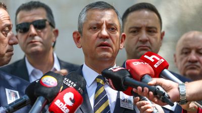 Özgür Özel: Komisyonda anayasa yapmaya niyetlenen bizi yanında bulamaz