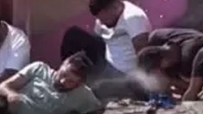 İstanbul'da gündüz vakti uyuşturucu kullanan şahıslar kamerada
