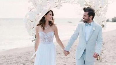 11. yıllarını kutladılar! Beren Saat ve Kenan Doğulu'dan romantik yıl dönümü paylaşımı