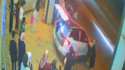 Bursa'da gelin ve damadın yaşadığı kaza yürekleri ağza getirdi
