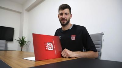 Sivasspor kaleci Göktuğ Bakırbaş ile anlaştı
