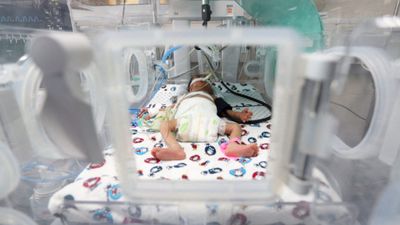 Antalya'da sokağa terk edilen bebekten acı haber