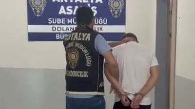 Antalya'da MİT görevlisi kılığında dolandırıcılık yapmak isteyen şahısa polis engel oldu