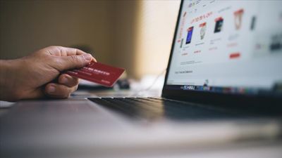 E-Ticaret Türkiye ekonomisinin merkezinde: 2025’te hedef 5 trilyon TL