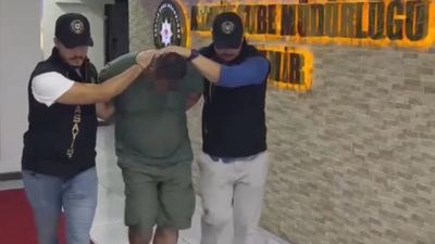 İzmir'de yaşlı çift evlerinde ölü bulundu: Katil, kadının oğlu çıktı