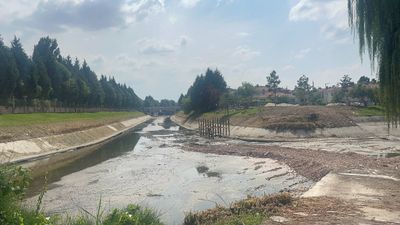 Eskişehir'deki Porsuk Çayı'nda su seviyesi azaldı
