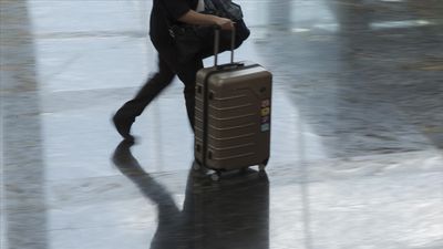 Yeni Zelanda'da bir kadının valizinden 2 yaşında çocuk çıktı