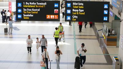 Antalya turizmde rekor tazeledi: Bir günde 105 bin turist geldi