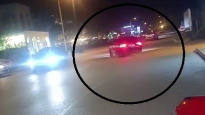 Hatay'da drift atan sürücü dereye uçtu