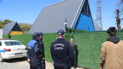 Sapanca'da bungalovdaki gizli kamera skandalı: Sanıklar ilk kez hakim karşısına çıktı