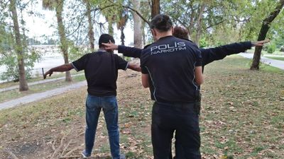 Adana'da parkta uyuşturucuyla yakalandı: Pişmanım