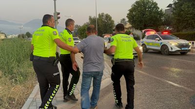 Muğla'da yaşlı kadına çarpıp üzerinden geçmeye kalkan sürücü tutuklandı