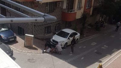 İstanbul'da televizyon çalan şahsı yakalayıp polise teslim etti: Hırsız firarı çıktı