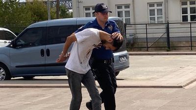 Tekirdağ'da uyuşturucu ile yakalandı: Polisin serçe parmağını ısırıp kopardı